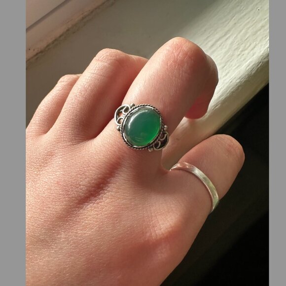 Vintage Green Onyx Sterling Silver Ring - size 8 - Picture 2 of 3